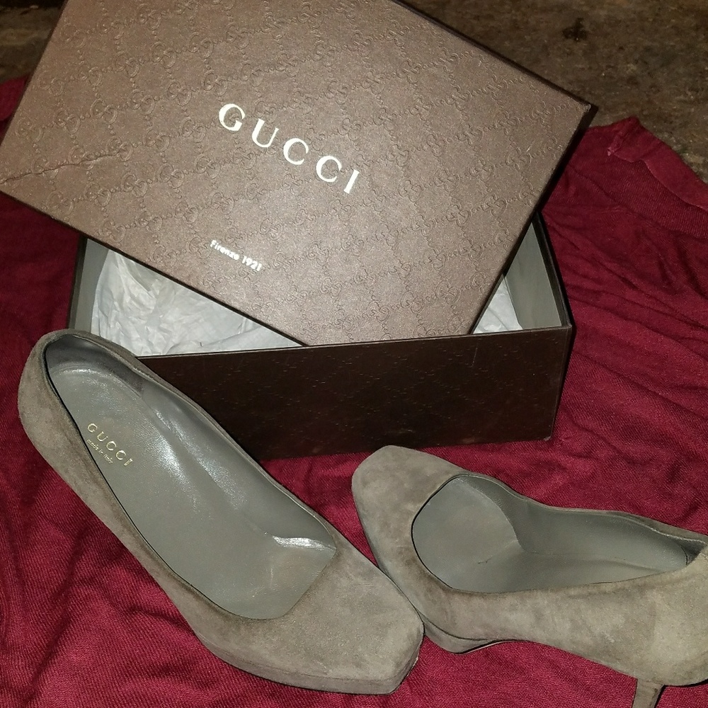 Shoe